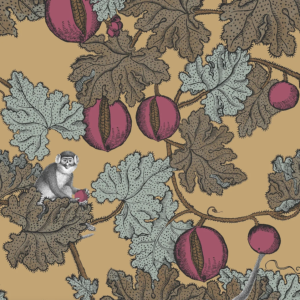 Fornasetti-behang met groene bladeren, rode vruchten en tekeningen van apen tussen het gebladerte.