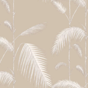 Beige tropisch behang met palmbladpatroon in lichte grijstinten.