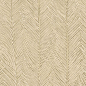 Beige patroonbehang met een herhalend motief van gestileerde palmbladeren uit de Arte Itaya75401 collectie.
