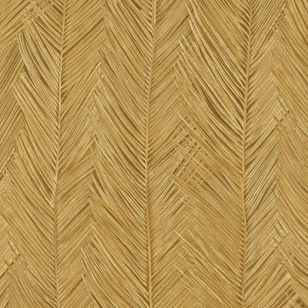 Goudkleurig Arte Itaya75402 behang met een reliëfpatroon van gevlochten palmbladeren.