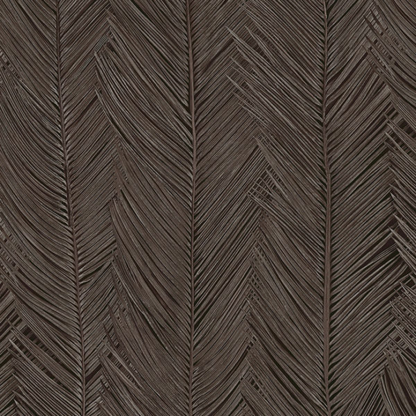 Donkerbruine wandbekleding Arte Itaya 75403 met een patroon van gevlochten palmbladeren in visgraatmotief.
