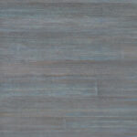 Blauwgrijs behang met een subtiele, horizontale textuur uit de Arte All Naturals Camago collectie.