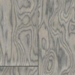 Grijsbruin behang met een houtnerfstructuur en schaduweffect, uit de Arte Coti Shadow 30801 collectie.