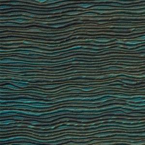 Donkerblauw-groen Arte Icarus Penumbra 15741 behang met een golvend, gelaagd textuurpatroon.