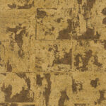 Behang met een luxueuze textuur in antiek goud uit de Arte International Éclat 48044 Les Forêts collectie.