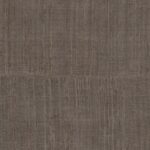 Bruin behang met een subtiel zijden textuurpatroon uit de Arte Katan Silk 11517 Chocolate collectie.