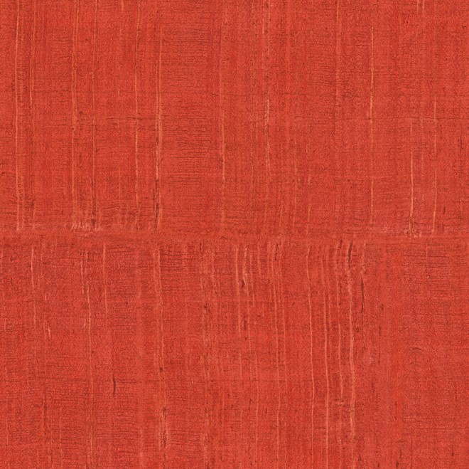 Zijdeachtig behang met een textuur in een diepe crimsonrode kleur uit de Arte Katan Silk collectie.