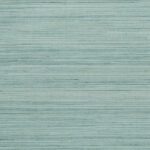 Lichtblauw Arte Line 80707B behang met fijne horizontale textuurstrepen.