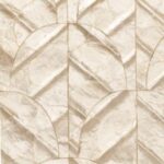 Luxe behang met een glanzend parelmoer patroon en geometrisch reliëf uit de Arte Luster Abalone 70321 collectie van Buningh.
