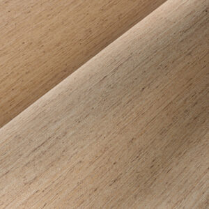 Detail van het Arte Pampas Motas 73503 behang met een natuurlijke textielstructuur in beige en bruine tinten.