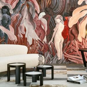 Kunstzinnige woonkamer met panoramisch behang uit de Arte Secret Silhouettes collectie, met abstracte figuren in roodtinten.
