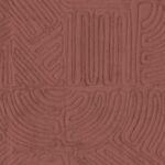 Reliëfachtig patroon in bordeauxrode kleur op het Arte-Tali Tamba 60728-Burgundy behang.