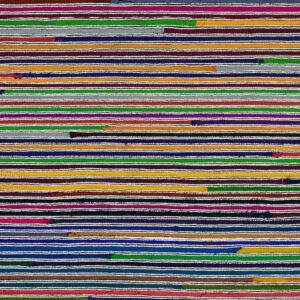 Kleurrijk Arte-behang uit de Atelier Rainbow Raj AT41 collectie met horizontale, onregelmatige strepen in diverse tinten.