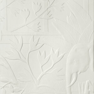 Reliëfstructuur van Arte-behang Babylon Between Rivers 97001 met botanische elementen en een olifant.