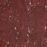 Diep bordeauxrood Arte-behang uit de Boutique-collectie met kurkstructuur en organische witte accenten.