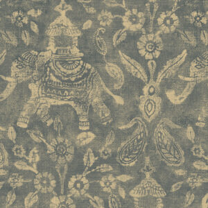 Behangpatroon uit de Arte Essentials Travellers Tantor 11080 collectie met sierlijke olifanten en florale motieven in oosterse stijl.