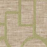Close-up van het Arte behang Essentials Totem Esparto Iberico 18914 met een grof geweven structuur en geometrisch patroon in groen.