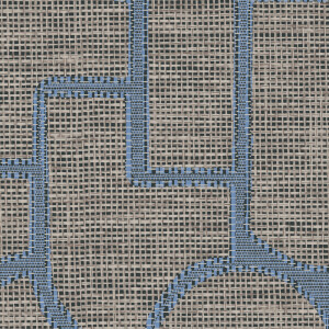 Detail van het Arte-behang Essentials Totem Esparto Iberico 18915 met een grafisch blauw patroon op een geweven, natuurlijke achtergrond.