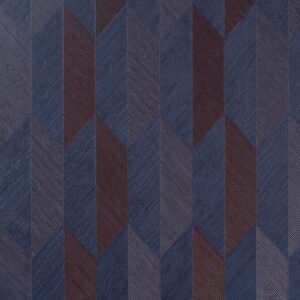 Donkerblauw en bordeauxrood Arte behang met geometrisch pijlvormig patroon uit de Focus Arrow collectie.