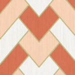 Geometrisch Arte-behangpatroon Insolence Vanity 34563 met V-vormen in rood, zalmroze en wit, afgewerkt met goudkleurige lijnen.