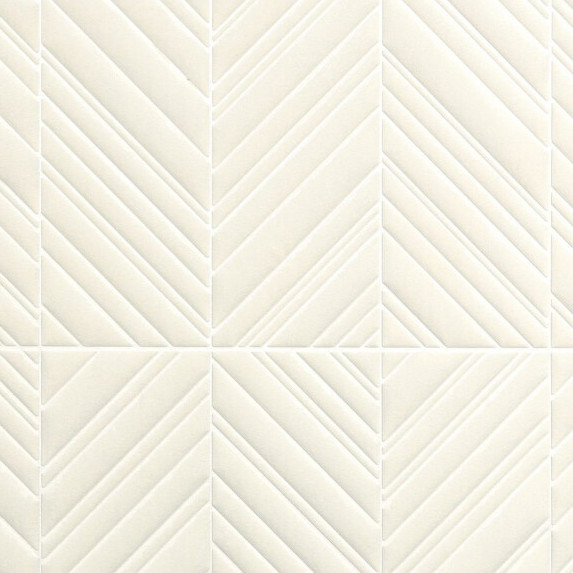 Lichtbeige Arte-behang Kanso Iki 72513 met een geometrisch reliëfpatroon van diagonale lijnen.