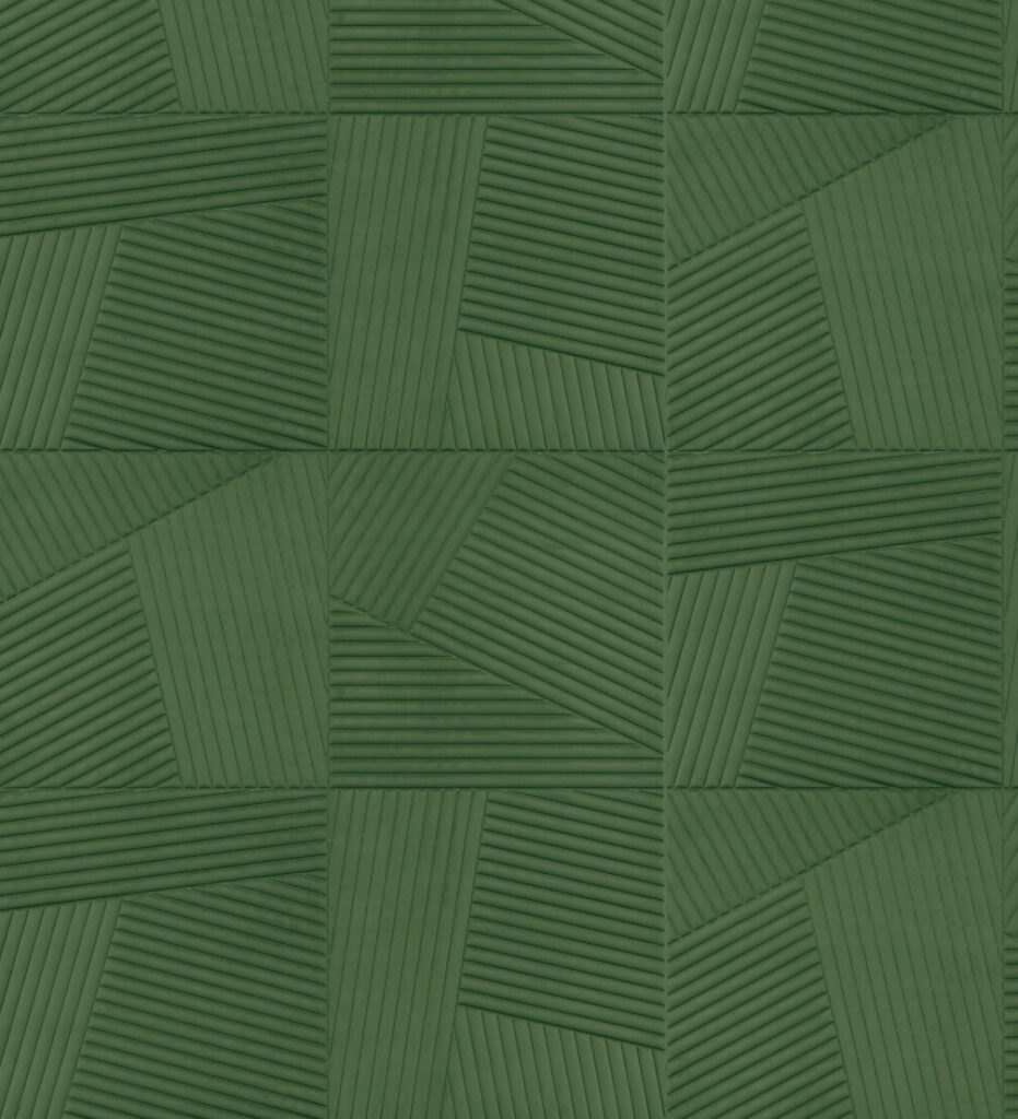 Groen Arte behang uit de Kanso Shibumi 72530 collectie met een geometrisch patroon van afwisselend geribbelde vlakken.