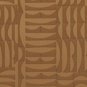 Okerkleurig Arte behang Kharga Barkhan 74001 met een abstract, geometrisch reliëfpatroon.