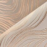 Detailopname van Arte behang Kharga Bayuda 74041 met een reliëf patroon in sunrise copper.