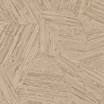 Beige Arte-behang Lanai Mauna 81512 met geometrisch patroon en houtstructuur.