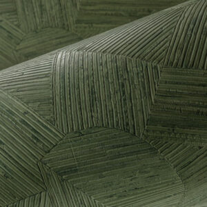 Detail van groen Arte-behang Lanai Mauna 81514 met een geometrisch patroon en reliëfstructuur.