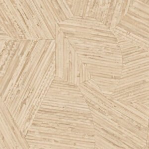 Beige Arte behang uit de Lanai Mauna 81515 collectie met een geometrisch patroon van houtstructuur in verschillende richtingen.
