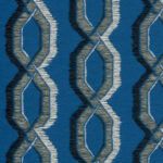 Blauw Arte-behang Le Couturier Franges 58522 met een grafisch patroon van verweven achthoekige vormen in grijstinten.