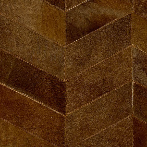 Bruin Arte-behang uit de Les Cuirs-collectie met een geometrisch patroon van lederen vlakken.