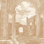 Klassiek ogend behang met een getekende scène van ruïnes en pilaren in sepia-stijl.