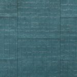 Grijsblauw Arte Tenere 74023 behang met een gestructureerd patroon dat lijkt op krokodillenleer.