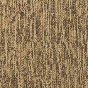 Close-up van het Arte behang Tresse 48053 Straw uit de Les Forêts collectie met een natuurlijk gevlochten textuur in aardetinten.