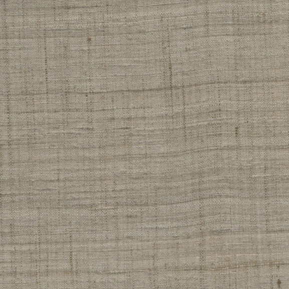 Beige behang met een natuurlijke, onregelmatige textuur van wilde ghicha-zijde uit de Arte Wild Silk collectie.