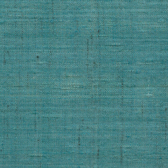Groenblauw Arte-behang van ruwe Ghicha-zijde met een subtiele textuur en natuurlijke vezelstructuur.