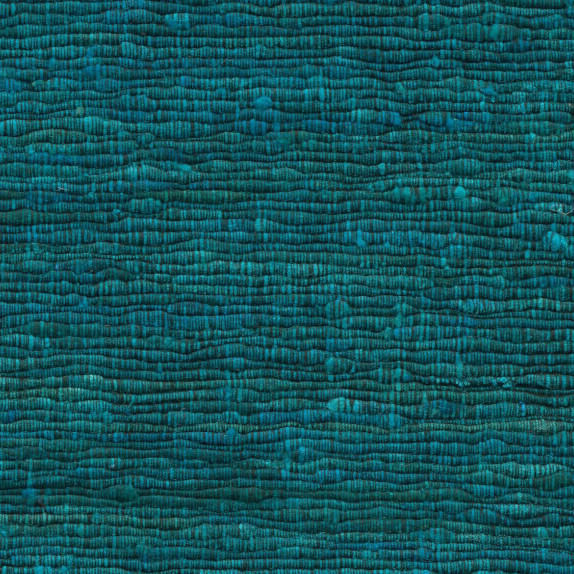 Detailopname van Arte-behang WildSilk KatiaSilk 86506 met een grof geweven textielstructuur in een diep turquoise kleur.