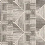Beige Arte behang uit de Essentials Travellers Macrame 11001 collectie met een geometrisch patroon van verticale en horizontale lijnen.