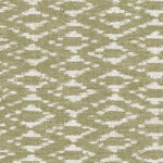 Beige en wit behang met een etnisch geïnspireerd, geometrisch Calanco-patroon uit de Essentials Travellers collectie.