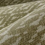 Close-up van het Behang Essentials Travellers Calanco met een groen-wit geweven patroon.