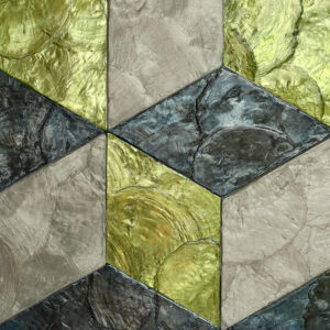 Detail van Arte Cubic 33701 behang met een 3D-patroon in groen, grijs en metallic tinten.