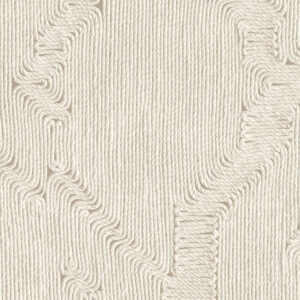Beige Arte-behang Edge 64524 met een reliëfpatroon van verticaal geplaatste, golvende koordstructuren.