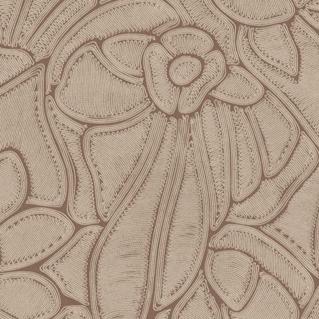 Beige Arte behang Flore 64542-1 met geborduurd bloemmotief in reliëf.