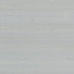 Lichtgrijs behang met horizontale textuur uit de Arte Kami Dupion collectie, model 87201.