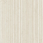 Beige Arte Linea 66073 behang met verticale lijnen en subtiele textuur op een lichte achtergrond.