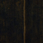 Donkerblauw Elitis Corinthe VP 920 06 behang met textuur en subtiele verticale middenlijn.