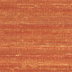 Roodbruin Elitis Kosa silk behang met zijdeachtige textuur en subtiele horizontale nerfstructuur.