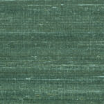 Groen zijdeachtig Elitis Kosa behang met een subtiele horizontale textuur.